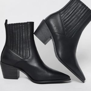 Western style ankle boot